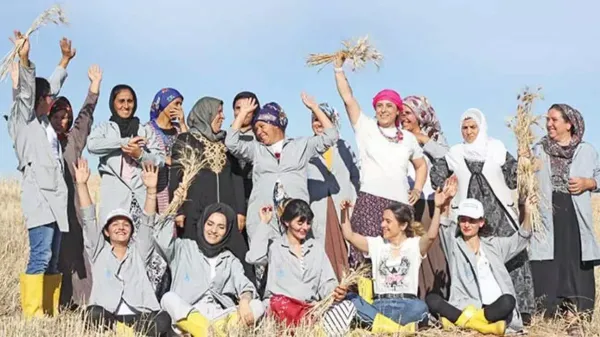 Mülteci kadınların hayatı Mardinli Ebru'yla değişiyor